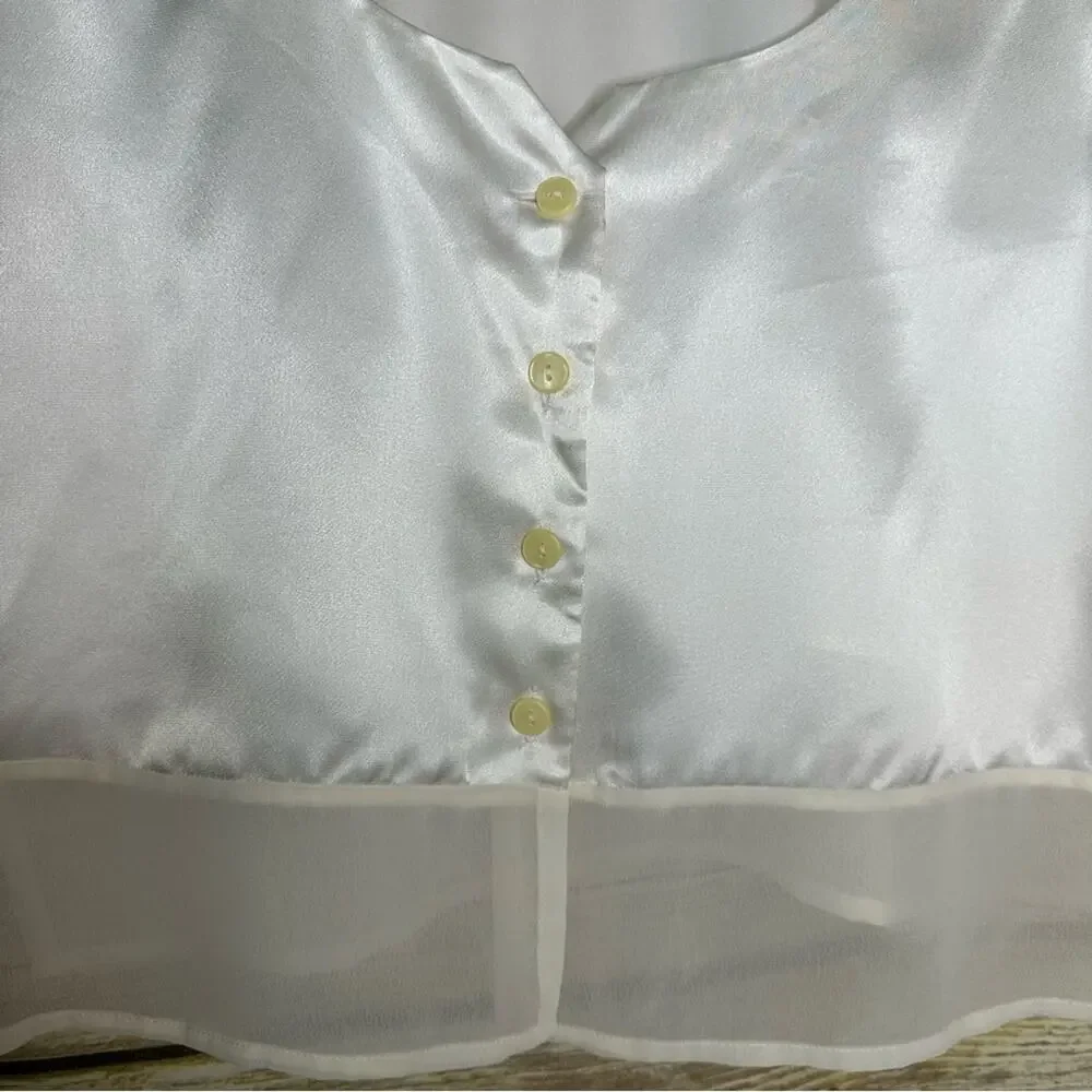 Victoria’s Secret M white elegant satin two-piece pajama set shorts and blouse